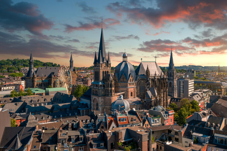 blick auf den aachener dom